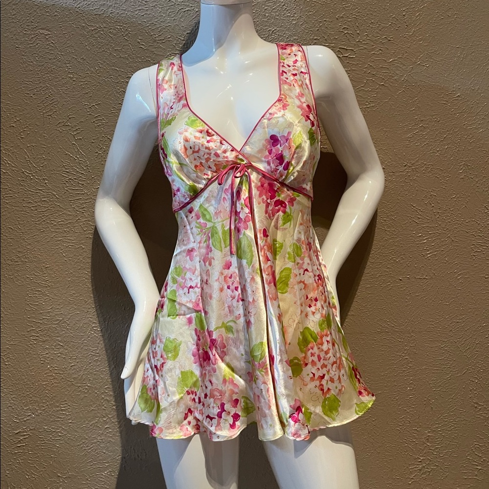 Oscar de la renta pink label lingerie